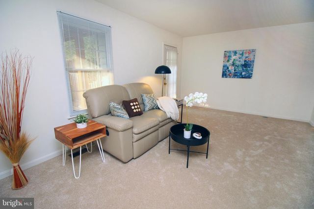 5932 SAINT MORITZ DR, Temple Hills, MD 20748