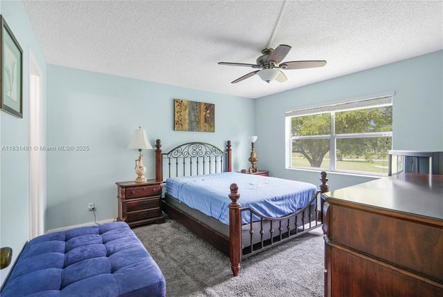 9261 Sunrise Lakes Blvd 203, Sunrise, FL 33322