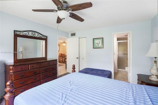 9261 Sunrise Lakes Blvd 203, Sunrise, FL 33322