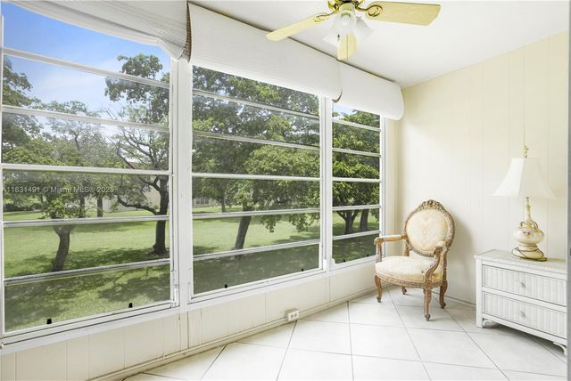 9261 Sunrise Lakes Blvd 203, Sunrise, FL 33322