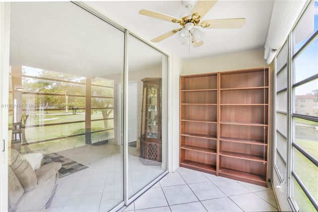 9261 Sunrise Lakes Blvd 203, Sunrise, FL 33322
