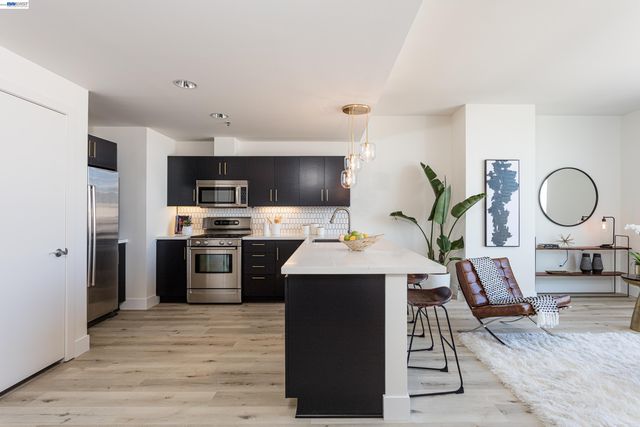 222 Broadway 712, Oakland, CA 94607