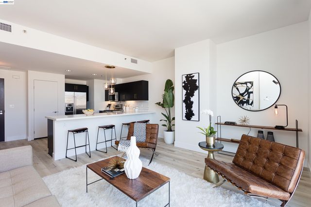 222 Broadway 712, Oakland, CA 94607