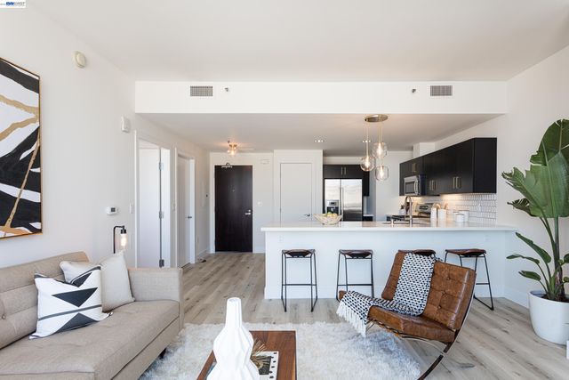 222 Broadway 712, Oakland, CA 94607