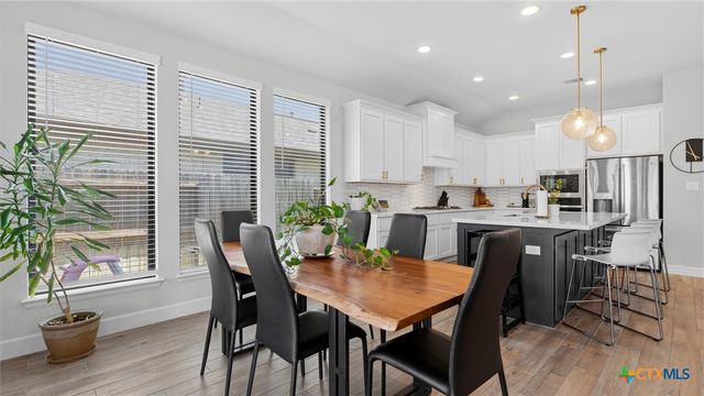 613 Meade Street, New Braunfels, TX 78132