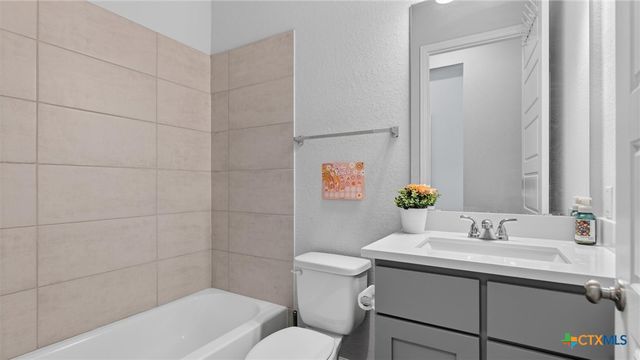 613 Meade Street, New Braunfels, TX 78132