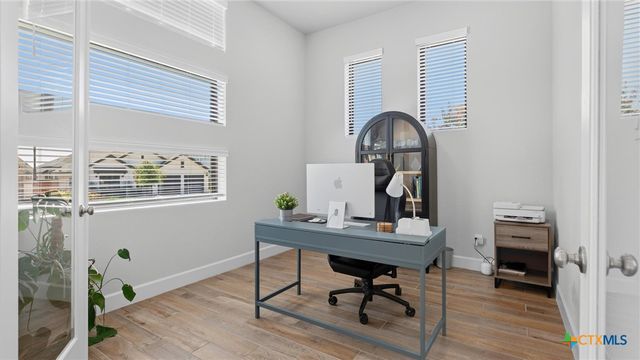 613 Meade Street, New Braunfels, TX 78132