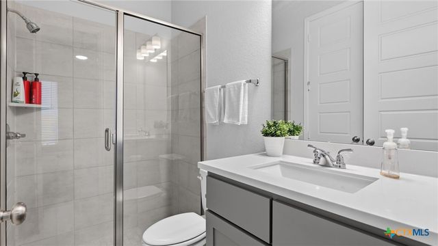 613 Meade Street, New Braunfels, TX 78132