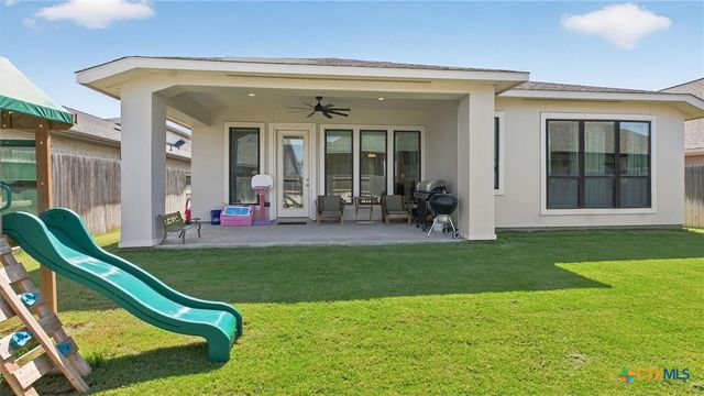 613 Meade Street, New Braunfels, TX 78132