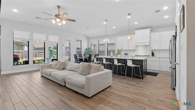 613 Meade Street, New Braunfels, TX 78132