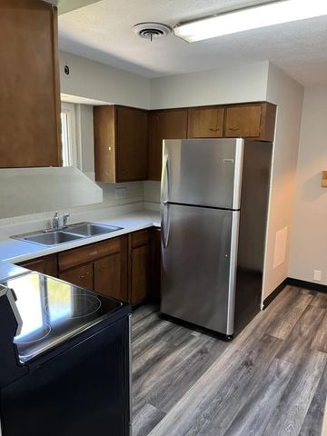 1990 Alexandria Pike, Highland Heights, KY 41076