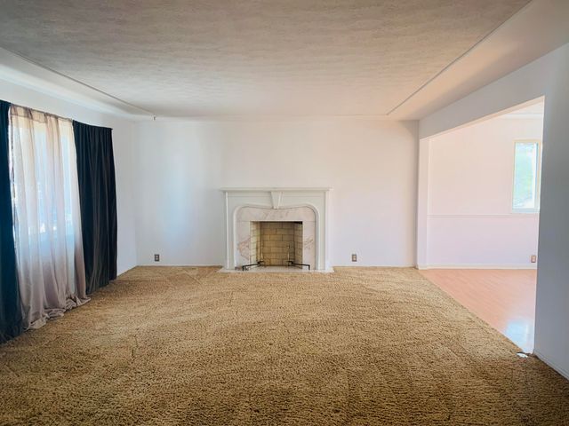 1990 Alexandria Pike, Highland Heights, KY 41076