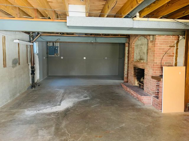 1990 Alexandria Pike, Highland Heights, KY 41076