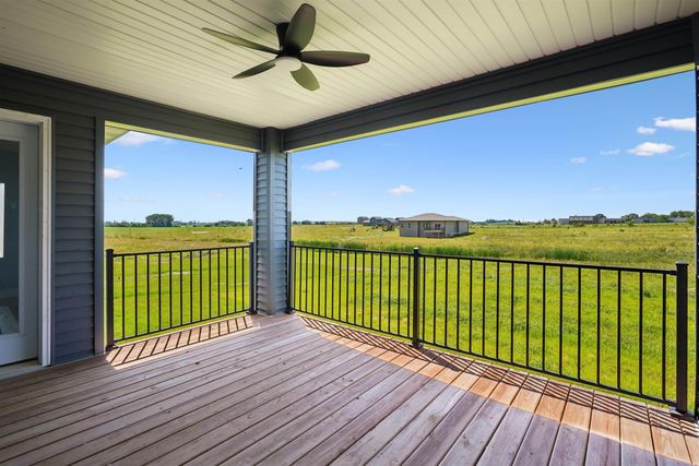 130 Moonlight Drive, Waterloo, IA 50701