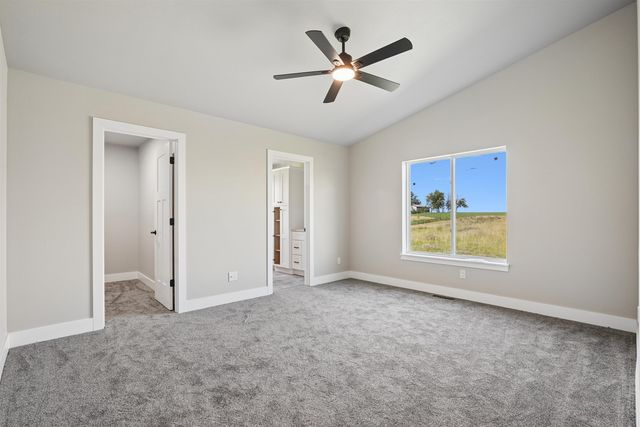 130 Moonlight Drive, Waterloo, IA 50701