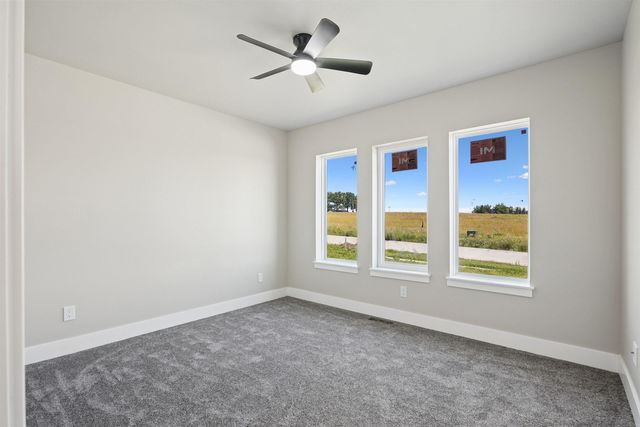 130 Moonlight Drive, Waterloo, IA 50701