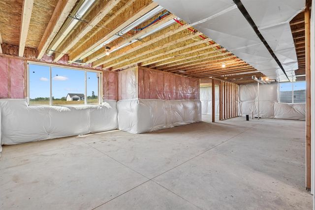 130 Moonlight Drive, Waterloo, IA 50701