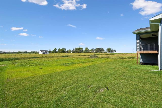 130 Moonlight Drive, Waterloo, IA 50701