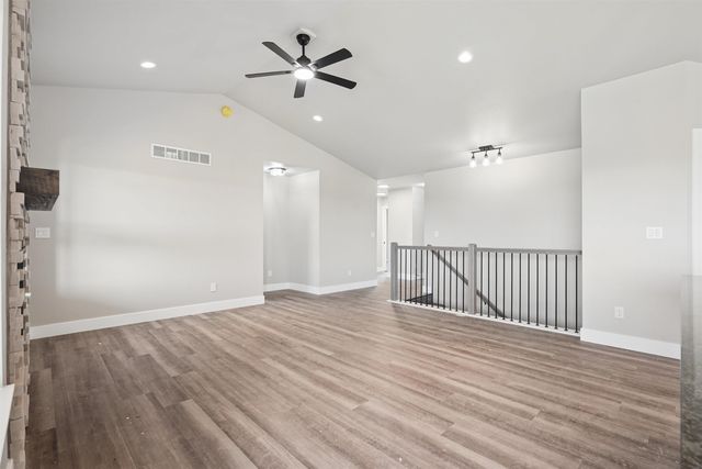130 Moonlight Drive, Waterloo, IA 50701