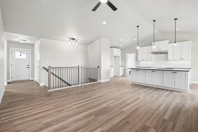130 Moonlight Drive, Waterloo, IA 50701