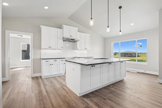 130 Moonlight Drive, Waterloo, IA 50701