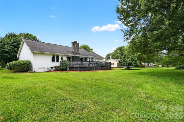 110 Old Squaw Road, Mooresville, NC 28117