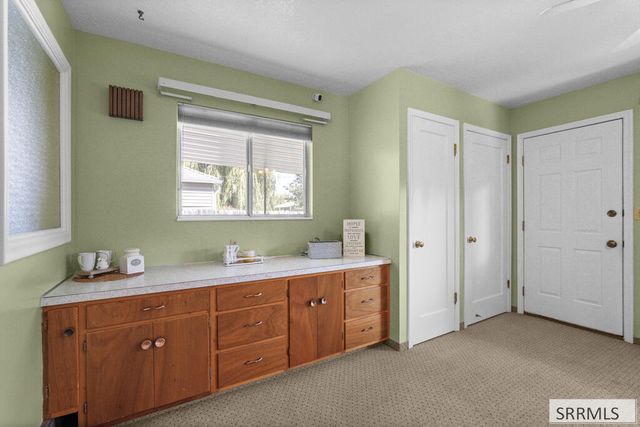 822 Crestmont Avenue, Idaho Falls, ID 83402
