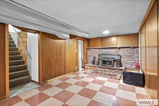 822 Crestmont Avenue, Idaho Falls, ID 83402