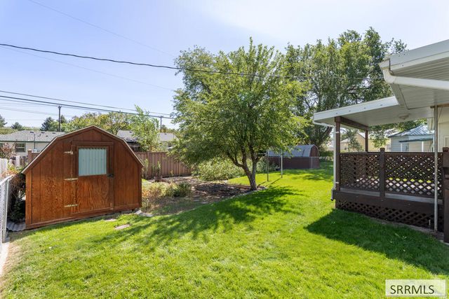 822 Crestmont Avenue, Idaho Falls, ID 83402