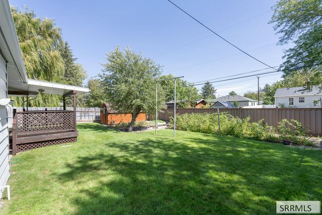 822 Crestmont Avenue, Idaho Falls, ID 83402