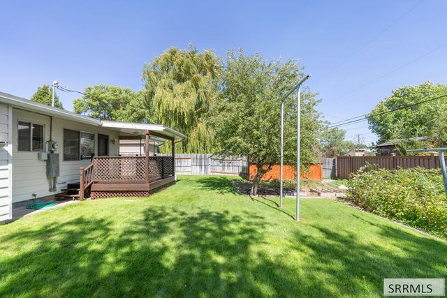 822 Crestmont Avenue, Idaho Falls, ID 83402