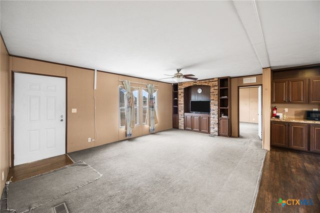 3814 New Mathis Road, Elmendorf, TX 78112