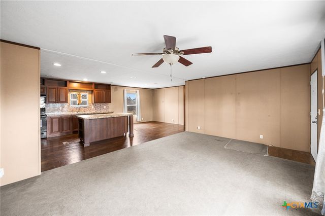 3814 New Mathis Road, Elmendorf, TX 78112