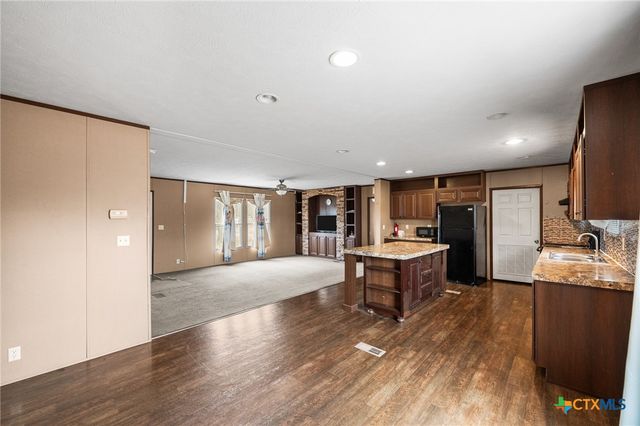 3814 New Mathis Road, Elmendorf, TX 78112