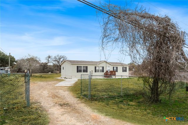 3814 New Mathis Road, Elmendorf, TX 78112