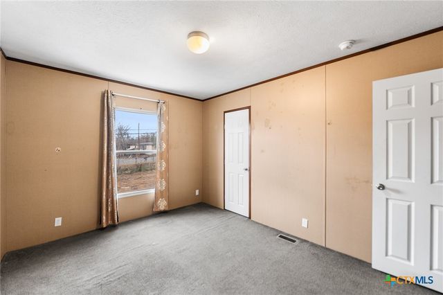 3814 New Mathis Road, Elmendorf, TX 78112