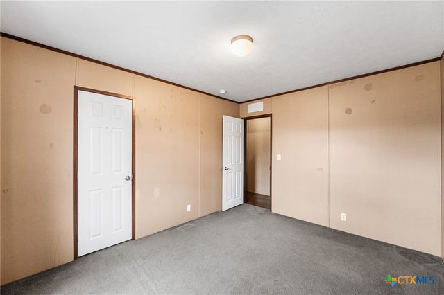 3814 New Mathis Road, Elmendorf, TX 78112