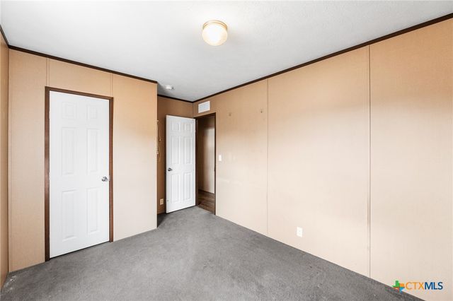 3814 New Mathis Road, Elmendorf, TX 78112