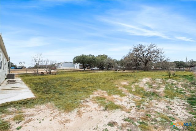 3814 New Mathis Road, Elmendorf, TX 78112