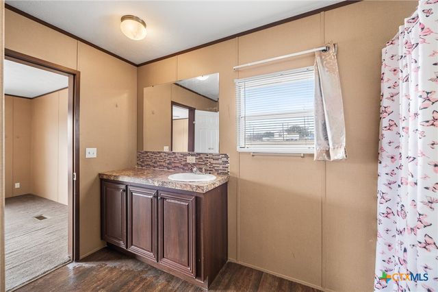 3814 New Mathis Road, Elmendorf, TX 78112