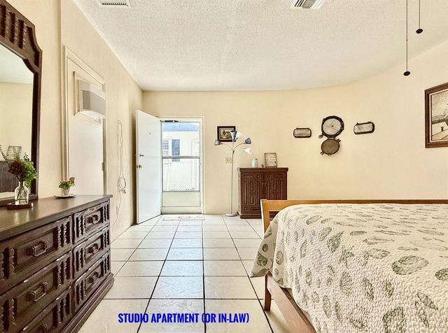 1213 W Broward Street, Lantana, FL 33462
