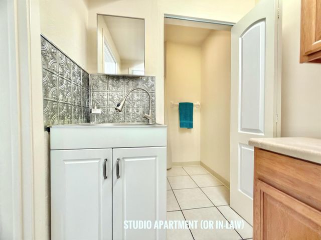 1213 W Broward Street, Lantana, FL 33462