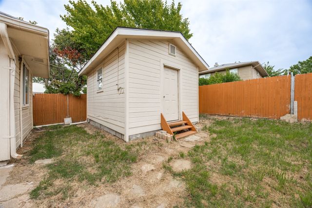 1905 Timberline Lane, Sherman, TX 75092