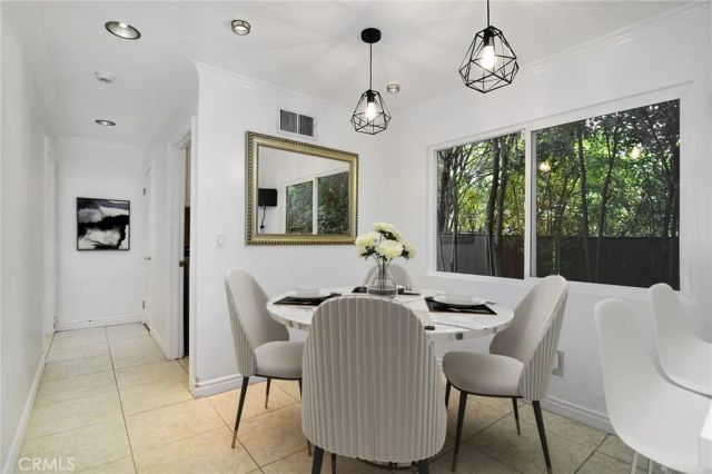 19611 Rosita Street, Tarzana, CA 91356