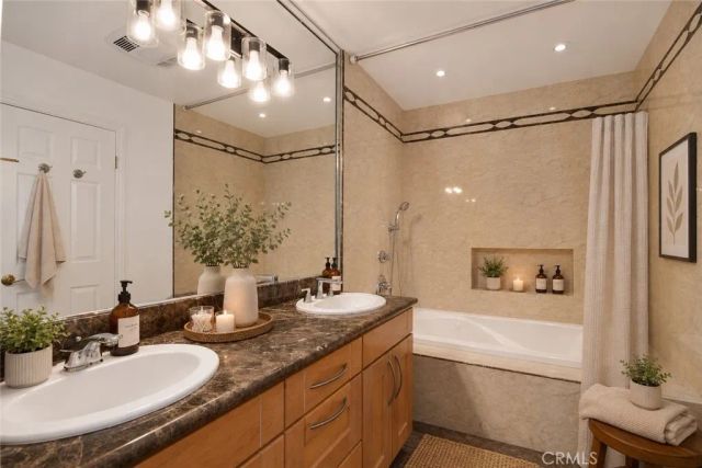 19611 Rosita Street, Tarzana, CA 91356
