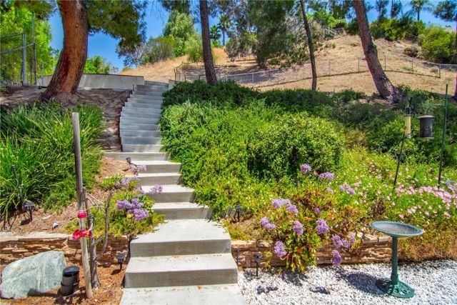 19611 Rosita Street, Tarzana, CA 91356