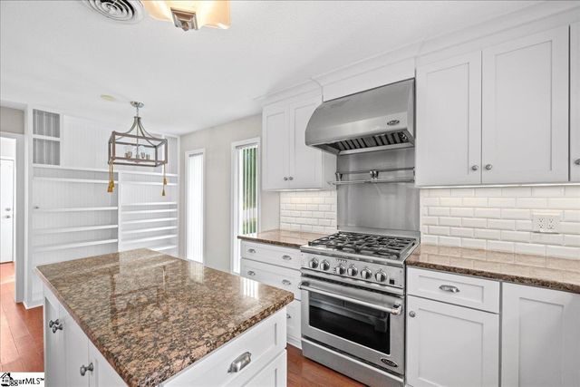 136 Shannon Lake Circle, Greenville, SC 29615