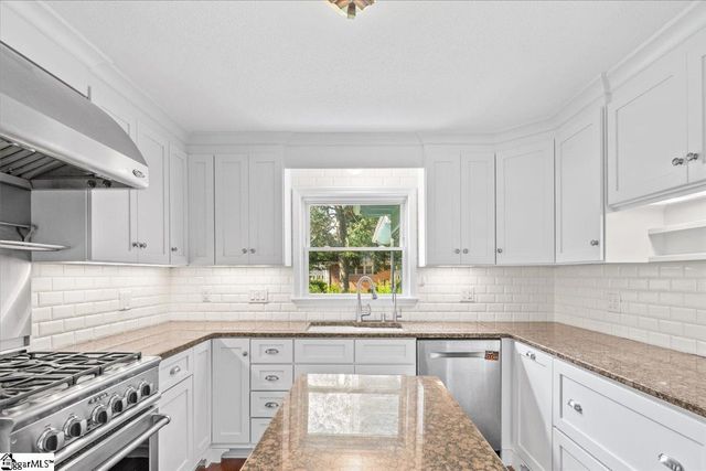 136 Shannon Lake Circle, Greenville, SC 29615