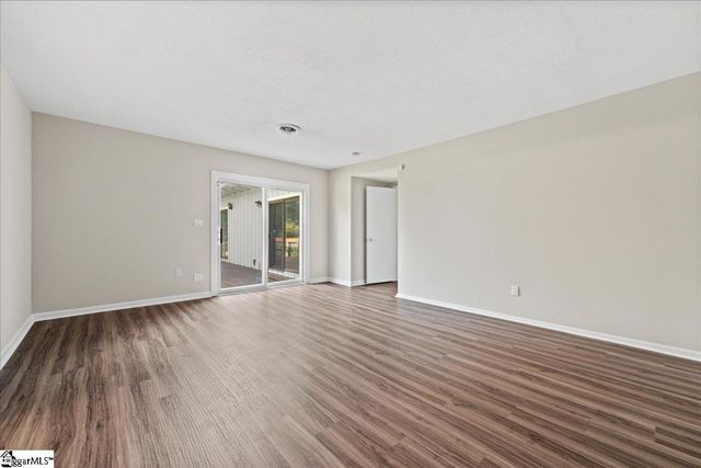 136 Shannon Lake Circle, Greenville, SC 29615