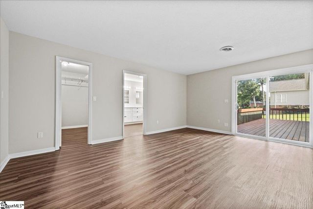 136 Shannon Lake Circle, Greenville, SC 29615